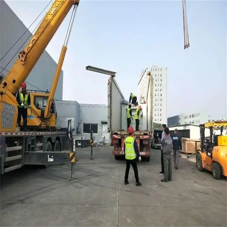 五指山如何找到附近的吊车救援服务