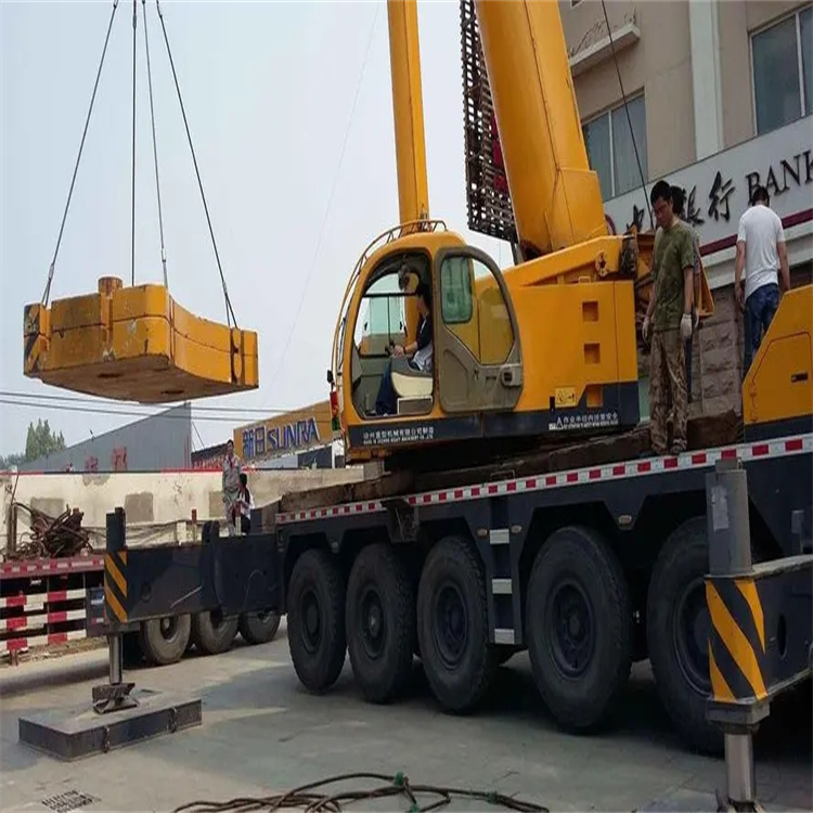 五指山当地吊车出租|机器吊装|75吨|工厂搬迁服务